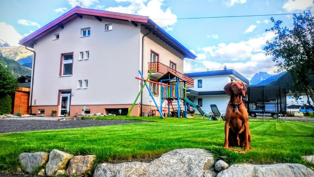 ウムハウゼンHaus Attosアパートメント エクステリア 写真
