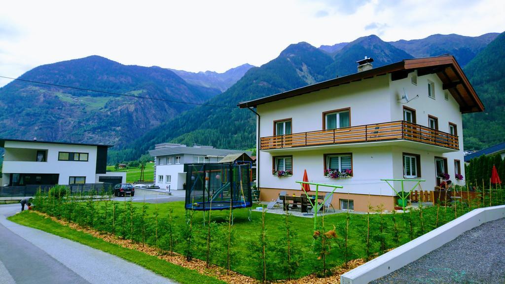 ウムハウゼンHaus Attosアパートメント エクステリア 写真